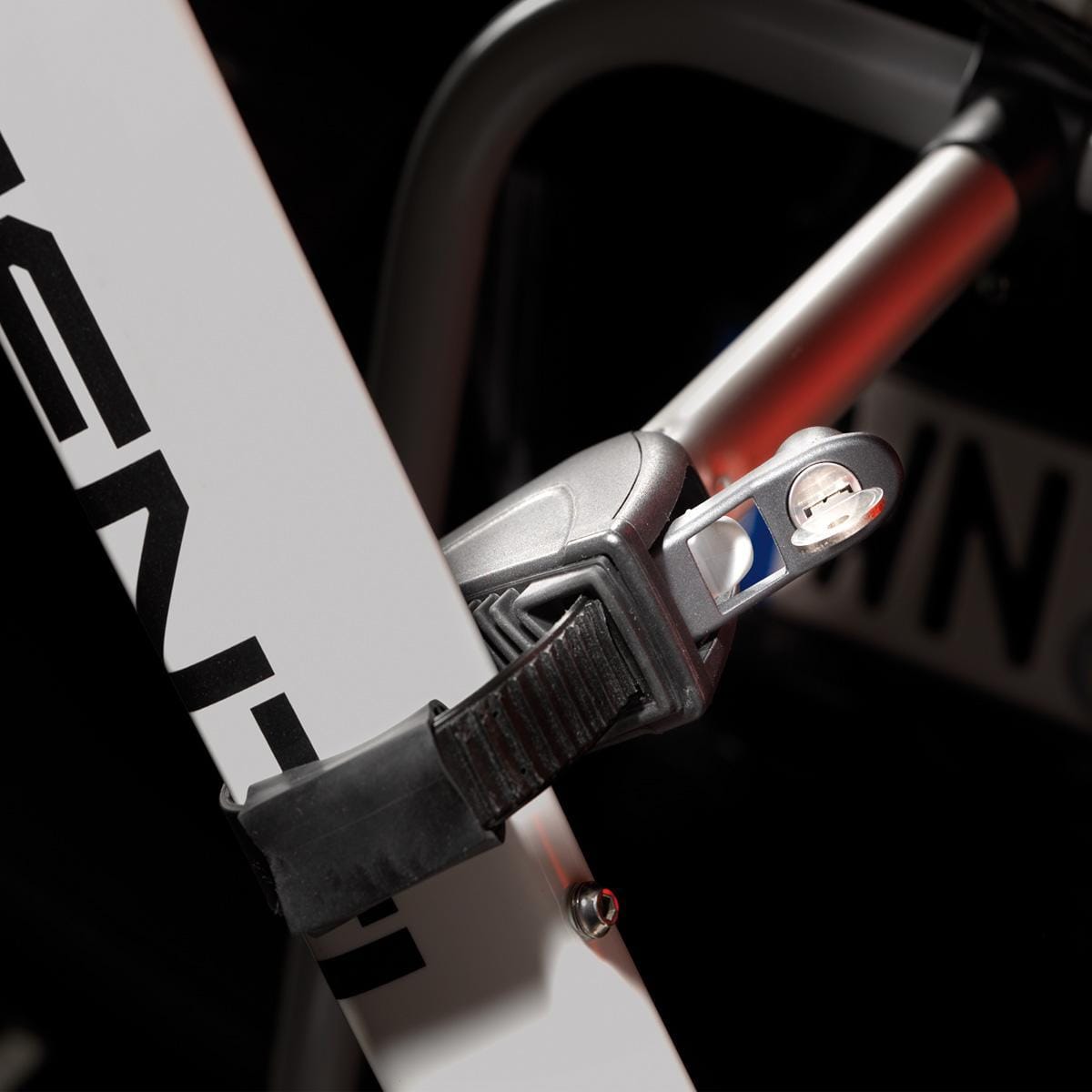 022686-Atera-nosilec-koles-Strada-Sport-E-Bike-2.jpg